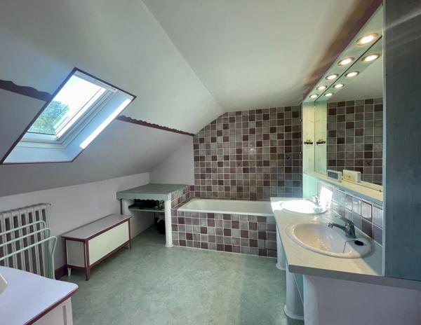 Maison à vendre et sa dépendance 8 pièces NEVERS (58)
