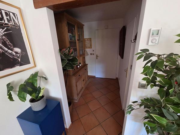 A vendre en exclusivité sur la commune des Milles au calme maison de 100m²  3 chambres et jardin