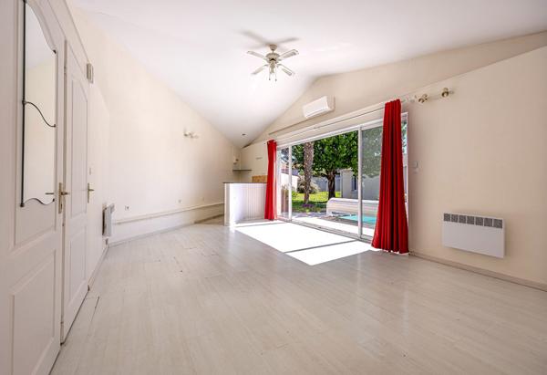 Maison familiale avec piscine + dépendance 44 m²  Périgny