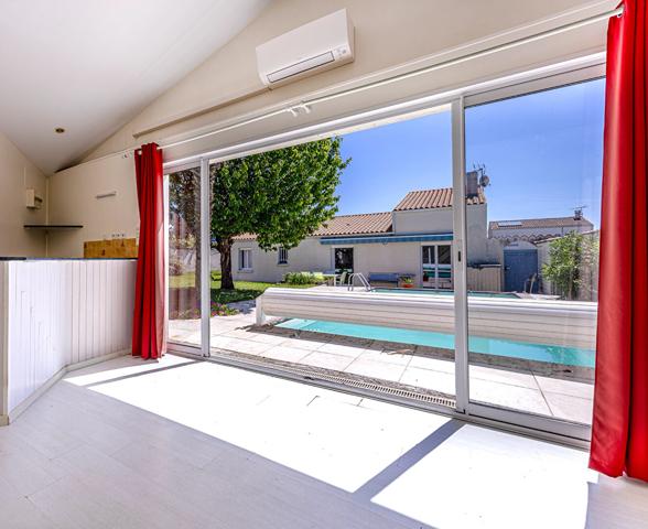 Maison familiale avec piscine + dépendance 44 m²  Périgny