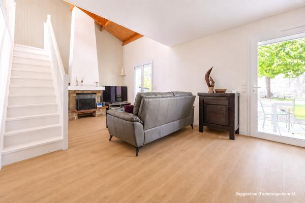 Maison familiale avec piscine + dépendance 44 m²  Périgny