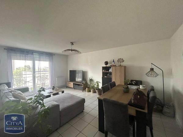 Appartement à louer 3 pièces 65.23m² Alençon (61000)