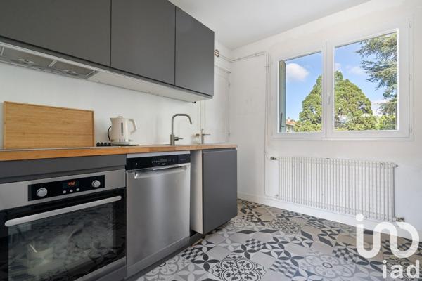 Appartement 3 pièces de 76 m² à Tassin-la-Demi-Lune (69160)