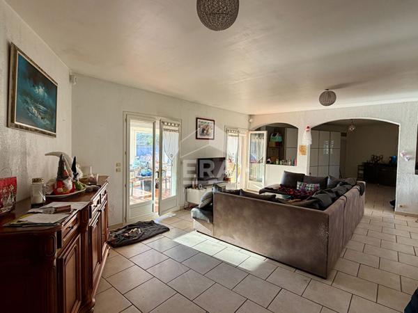 Maison à vendre à LE LUC - 5 pièces avec piscine et garage