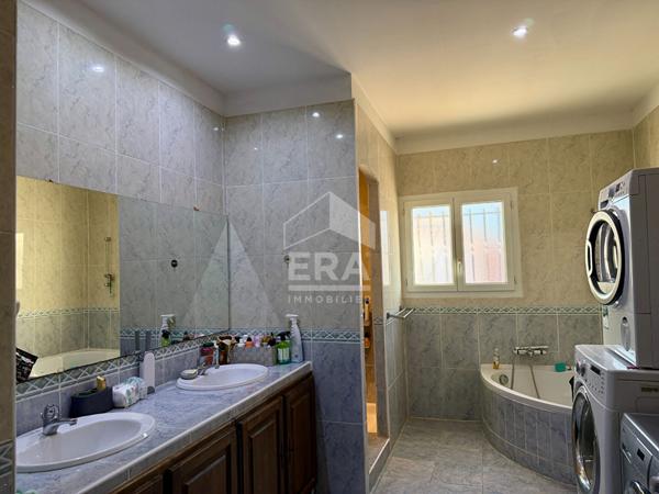 Maison à vendre à LE LUC - 5 pièces avec piscine et garage