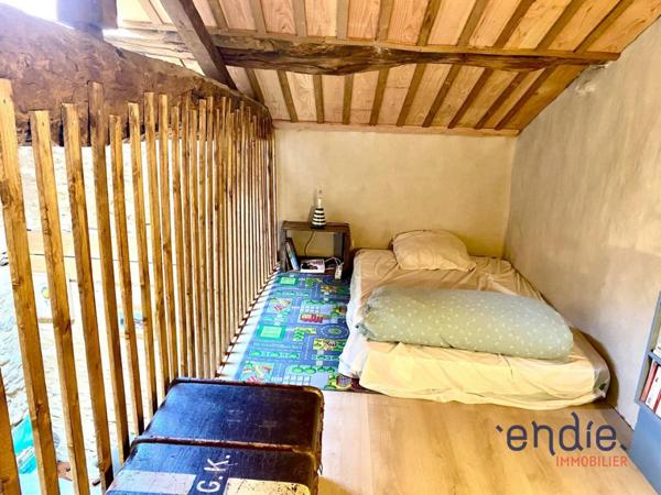 MAISON ATYPIQUE PROCHE DE MONCONTOUR AU CALME