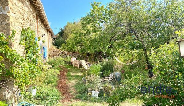 MAISON ATYPIQUE PROCHE DE MONCONTOUR AU CALME