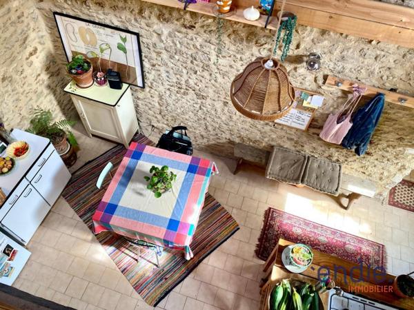 MAISON ATYPIQUE PROCHE DE MONCONTOUR AU CALME