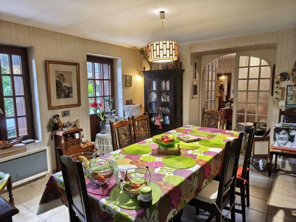 Maison 9 pièces - 251 m² Exclusivité efficity