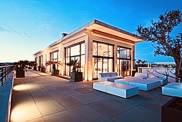 Montpellier (34000) NOUVEAU, RARE, CENTRE VILLE, LUXUEUX PENTHOUSE DE 180 M2 ENV AVEC UNE IMMENSE TERRASSE DE 432 M2