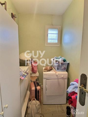 Bernay, commerces, transports et écoles à pied