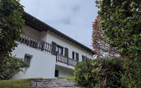 Maison à vendre    4 pièces • 103,63 m2 Arcangues