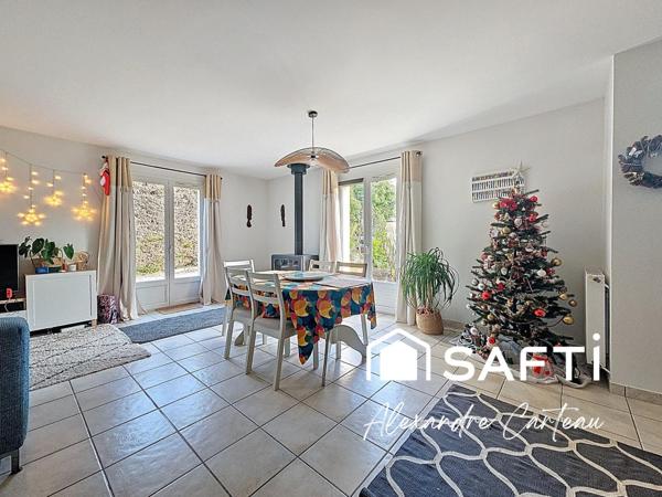 Maison 4 chambres, grand garage, piscine