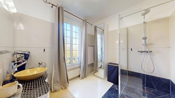 VILLEMOMBLE, Maison 6 chambres, 263m2