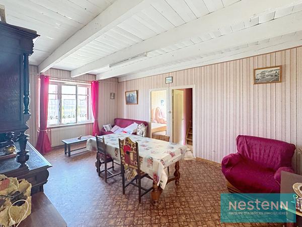 Vente d'une maison en pierres à rénover avec grenier aménageable dans le Bourg de Meslin