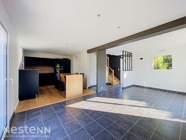 MELLAC - Maison contemporaine de 2014 , 86 m² , 2 chambres + bureau , Garage