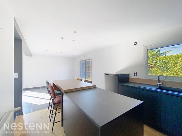 MELLAC - Maison contemporaine de 2014 , 86 m² , 2 chambres + bureau , Garage