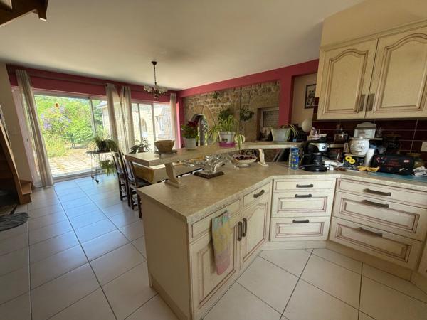 Maison à vendre 7 pièces  (56)