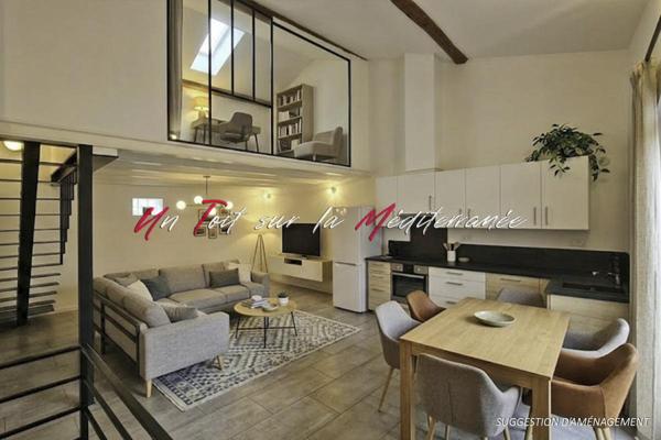 Appartement  T3, 75m2, dans une ancienne bâtisse rénovée à Solliès Pont