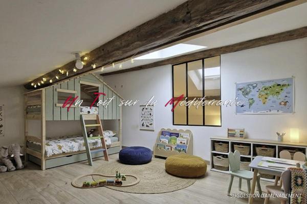 Appartement  T3, 75m2, dans une ancienne bâtisse rénovée à Solliès Pont