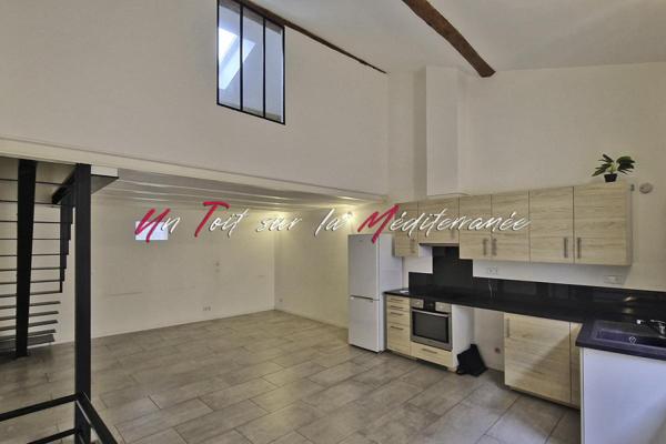 Appartement  T3, 75m2, dans une ancienne bâtisse rénovée à Solliès Pont
