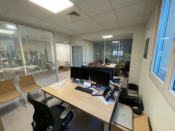 Bureaux Pont De Cheruy 95 m2