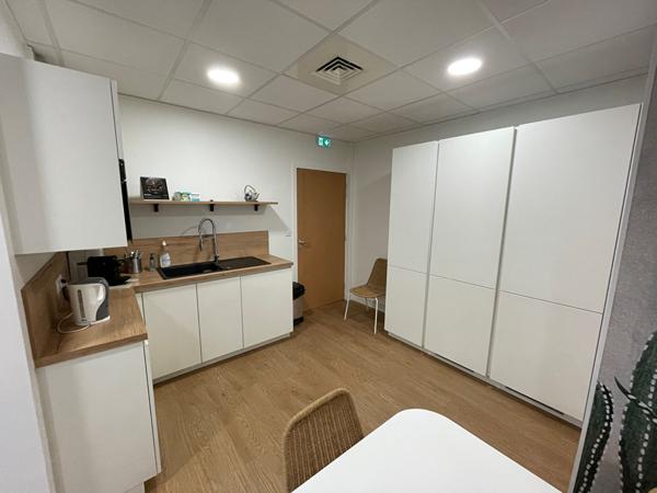 Bureaux Pont De Cheruy 95 m2