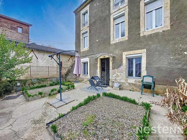 A Vendre Maison en Pierre rénovée de 225 m² avec Terrasses et Jardin proche du centre de Condom