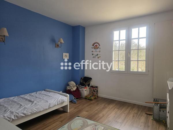 Maison
         9 pièces
        - 247 m² 749 000 € *