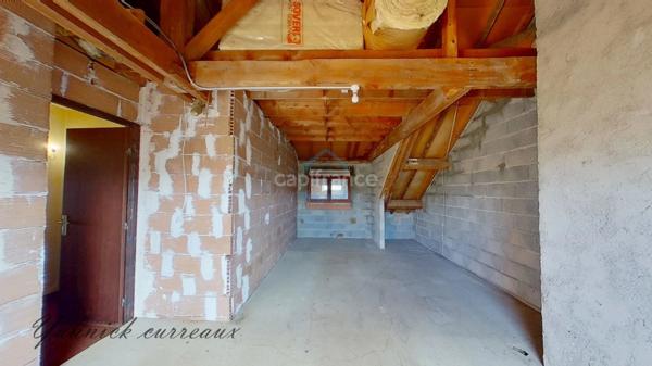 Maison sur sous-sol complet – à remettre à votre goût