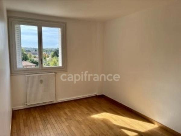Appartement FRANCHEVILLE 5 pièces, 3 chambres (possibilité 4), proche des commerces, des bus, des écoles...