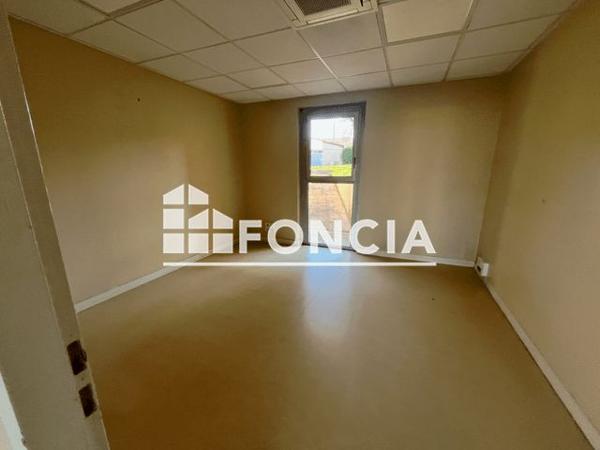 À vendre Local commercial 95 m² - Niort 79000