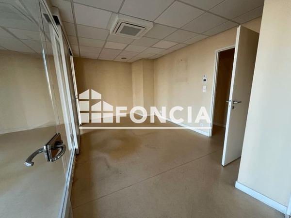 À vendre Local commercial 95 m² - Niort 79000