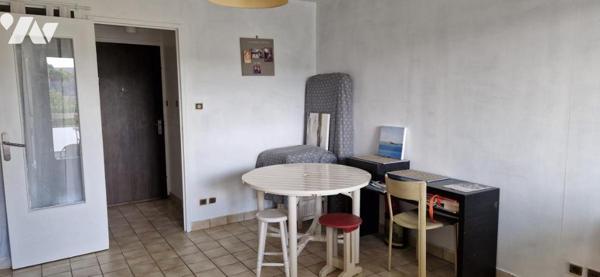 Dinard Centre - Idéal Pieds à terre - Studio (28.81m²) avec loggia - Cellier et parking aérien