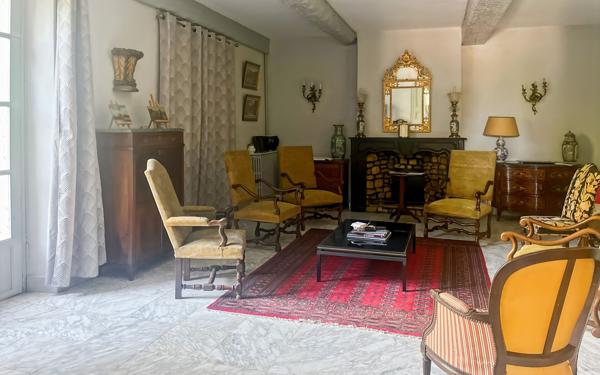 Maison à vendre    18 pièces •  Marseillan