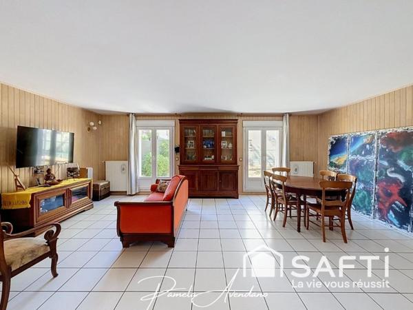 SAVIGNY-LE-TEMPLE – MAISON FAMILIALE 125 M² – PHOTOVOLTAÏQUES & REVENUS !
