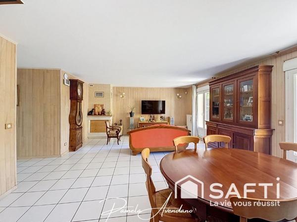 SAVIGNY-LE-TEMPLE – MAISON FAMILIALE 125 M² – PHOTOVOLTAÏQUES & REVENUS !