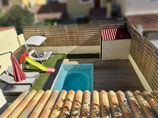 Maison T4 de 76m² avec garage et piscine .