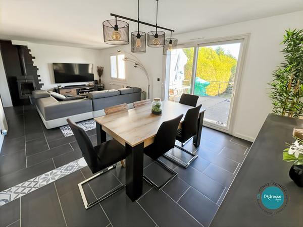 Maison individuelle rénovée avec sous-sol total