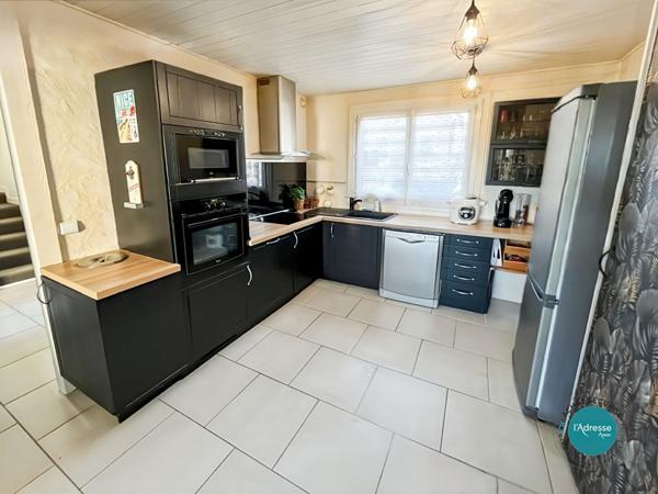 Maison individuelle rénovée avec sous-sol total