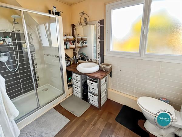 Maison individuelle rénovée avec sous-sol total