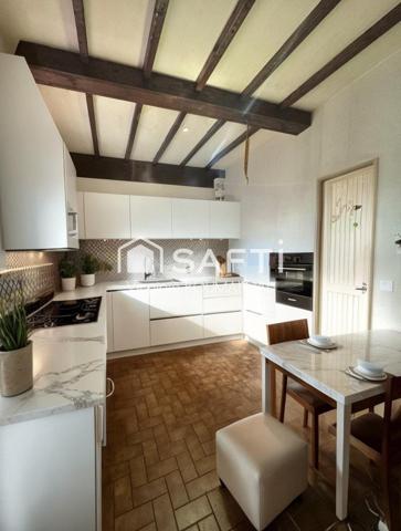 Maison de ville à rénover 114 m2 environ 4 chambres 2 bureaux