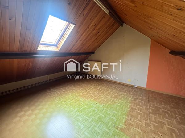 Maison de ville à rénover 114 m2 environ 4 chambres 2 bureaux