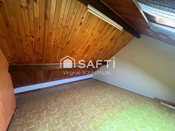 Maison de ville à rénover 114 m2 environ 4 chambres 2 bureaux