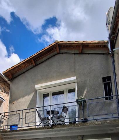 Ensemble immobilier environ 90 m² avec garage AVENE