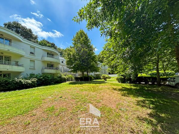 Dernier étage, résidence sécurisée