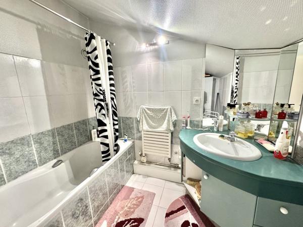 Appartement 327 000 € Castanet-Tolosan 4 p 116 m² DPE D