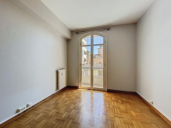 Appartement Nice 2 pièce(s) 54 m2 Le Port