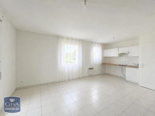 Appartement à louer 2 pièces 45.79m² Pineuilh (33220)