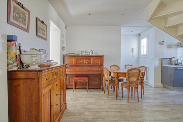 Meulière rénovée et agrandie en 2004 située à 12min du centre de Lagny